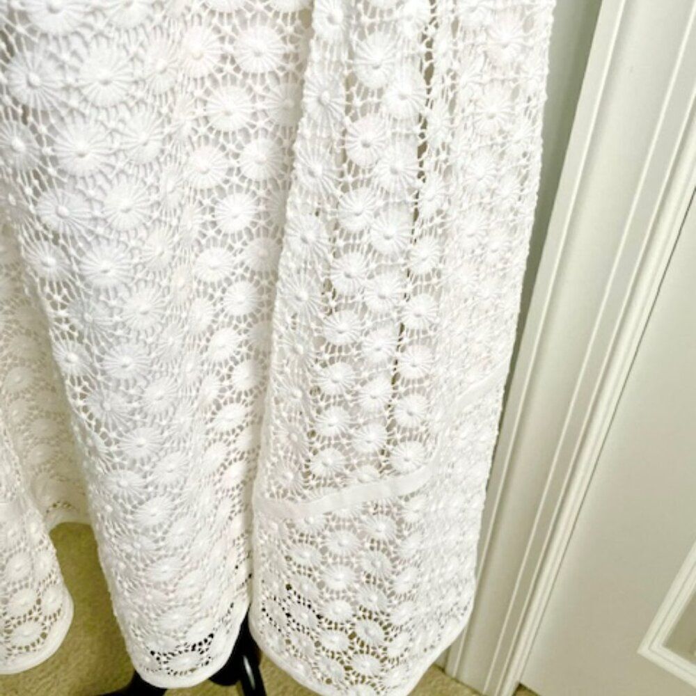 A Pea in the Pod Maternity White Eyelet Lace Dress Size Large - Picture 4 of 6